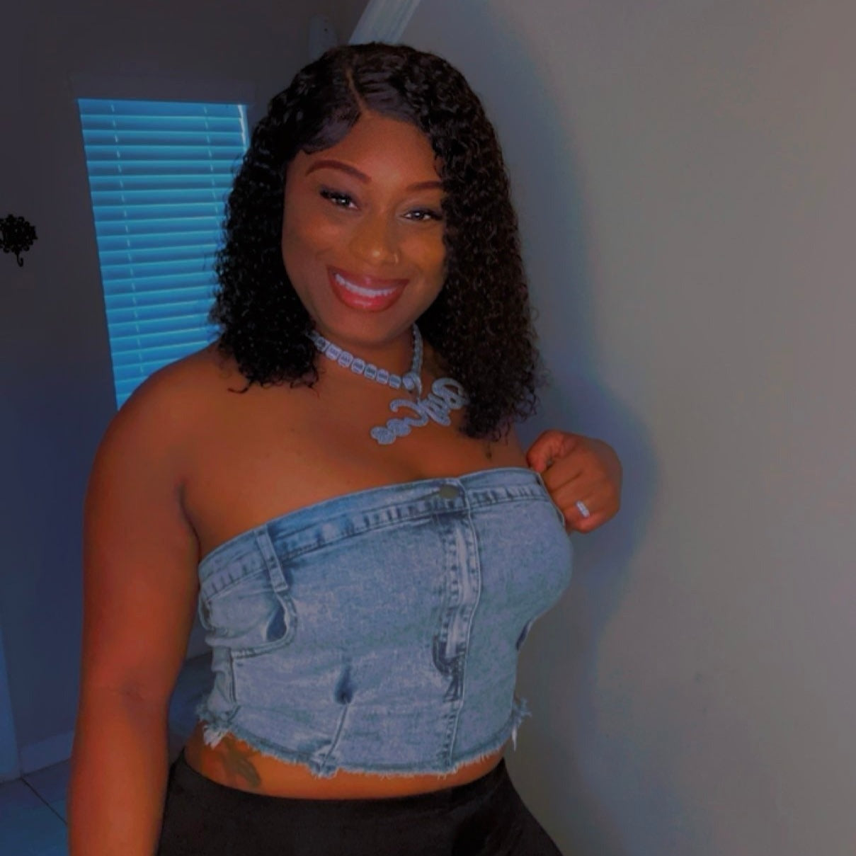 “Jeanie Bean Crop Top”