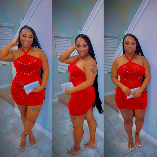 Red Velvet Dress😍